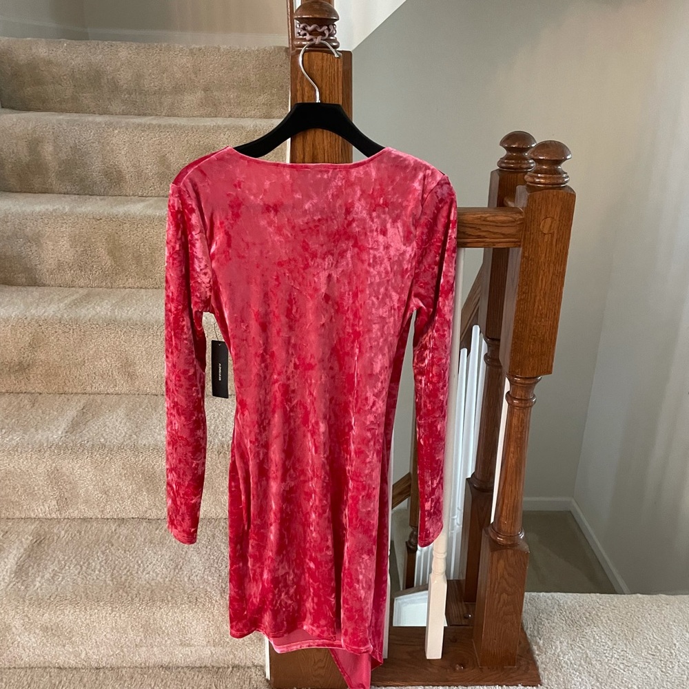 Lulu’s Long Sleeve Velvet Dress - Picture 3 of 3